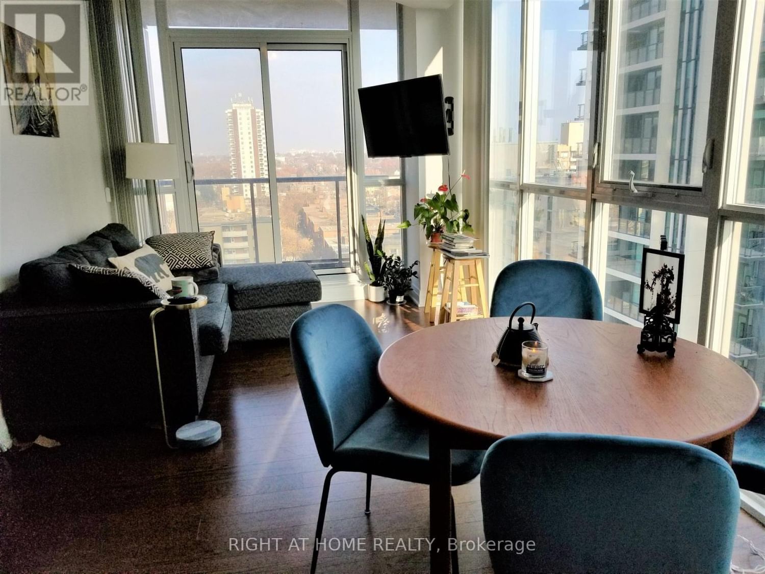 #1304 -530 ST CLAIR AVE W Image 3