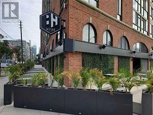 803 KING ST W Image 1