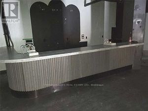 803 KING ST W Image 21
