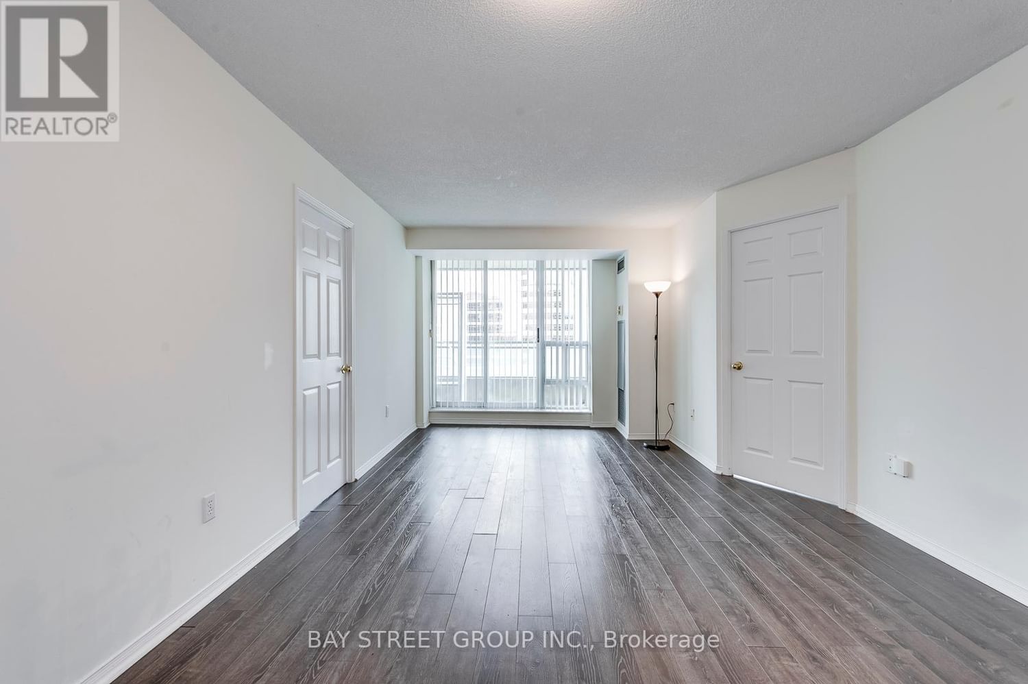 #1008 -1 PEMBERTON AVE Image 6