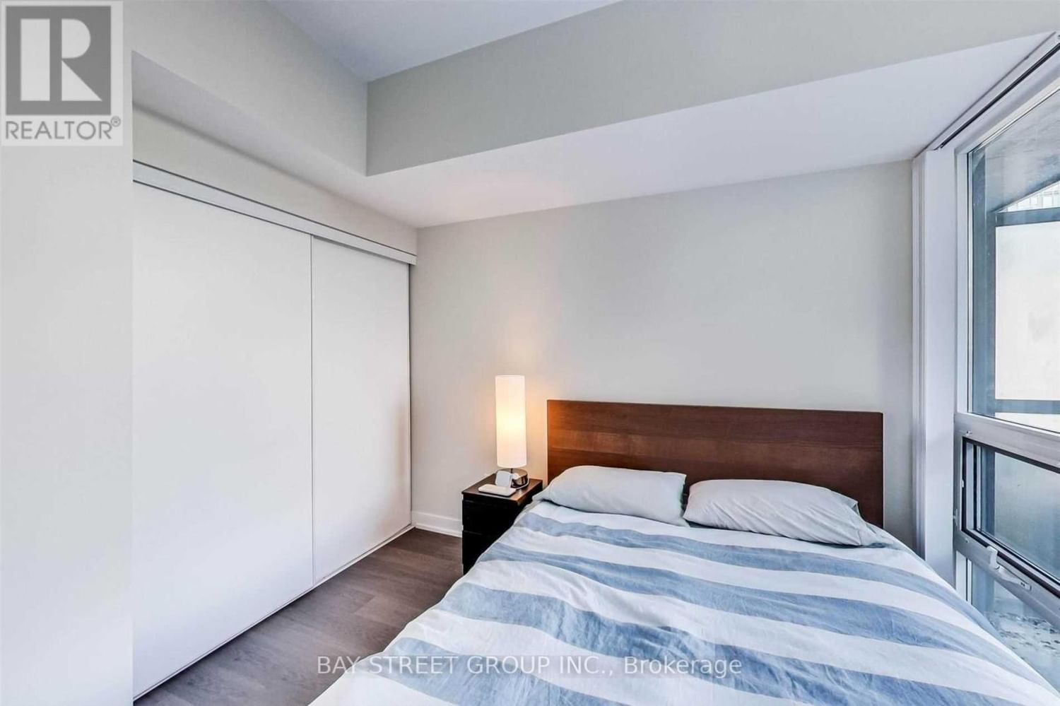 #404 -105 GEORGE ST Image 19