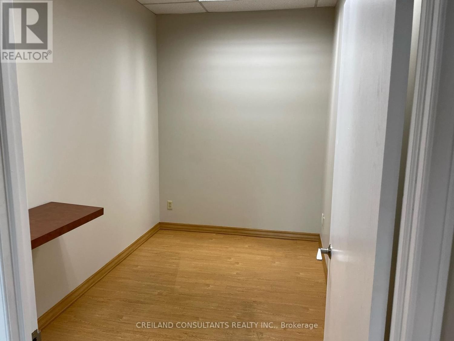 ROOM B - 234 EGLINTON AVENUE E Image 8