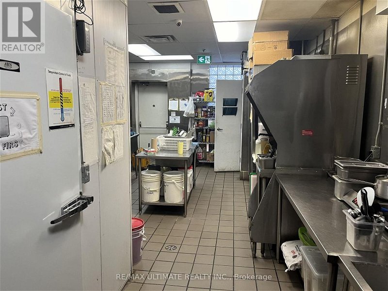 Image #1 of Restaurant for Sale at 758 Yonge St, Toronto, Ontario