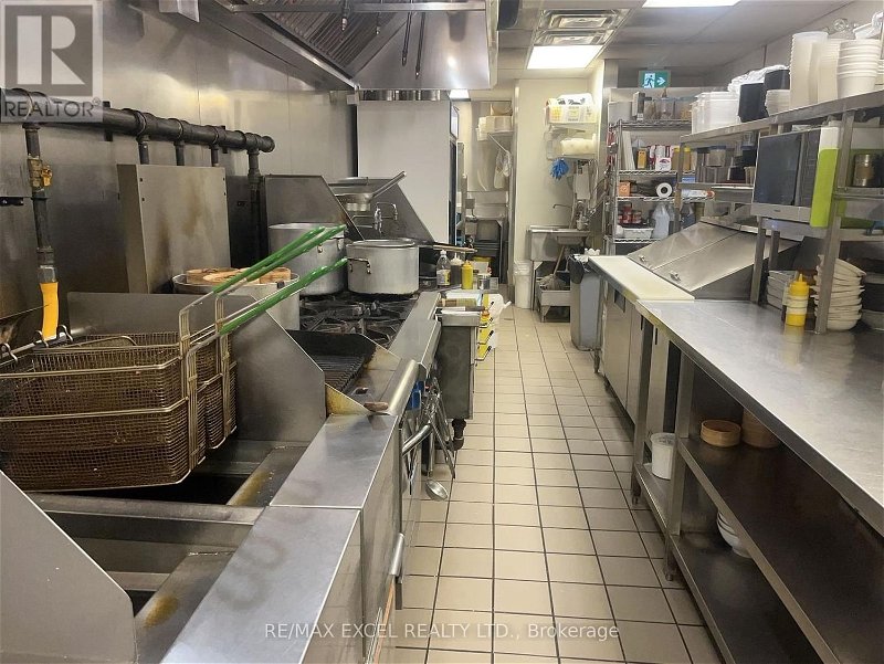 Image #1 of Restaurant for Sale at 3243 Yonge St, Toronto, Ontario