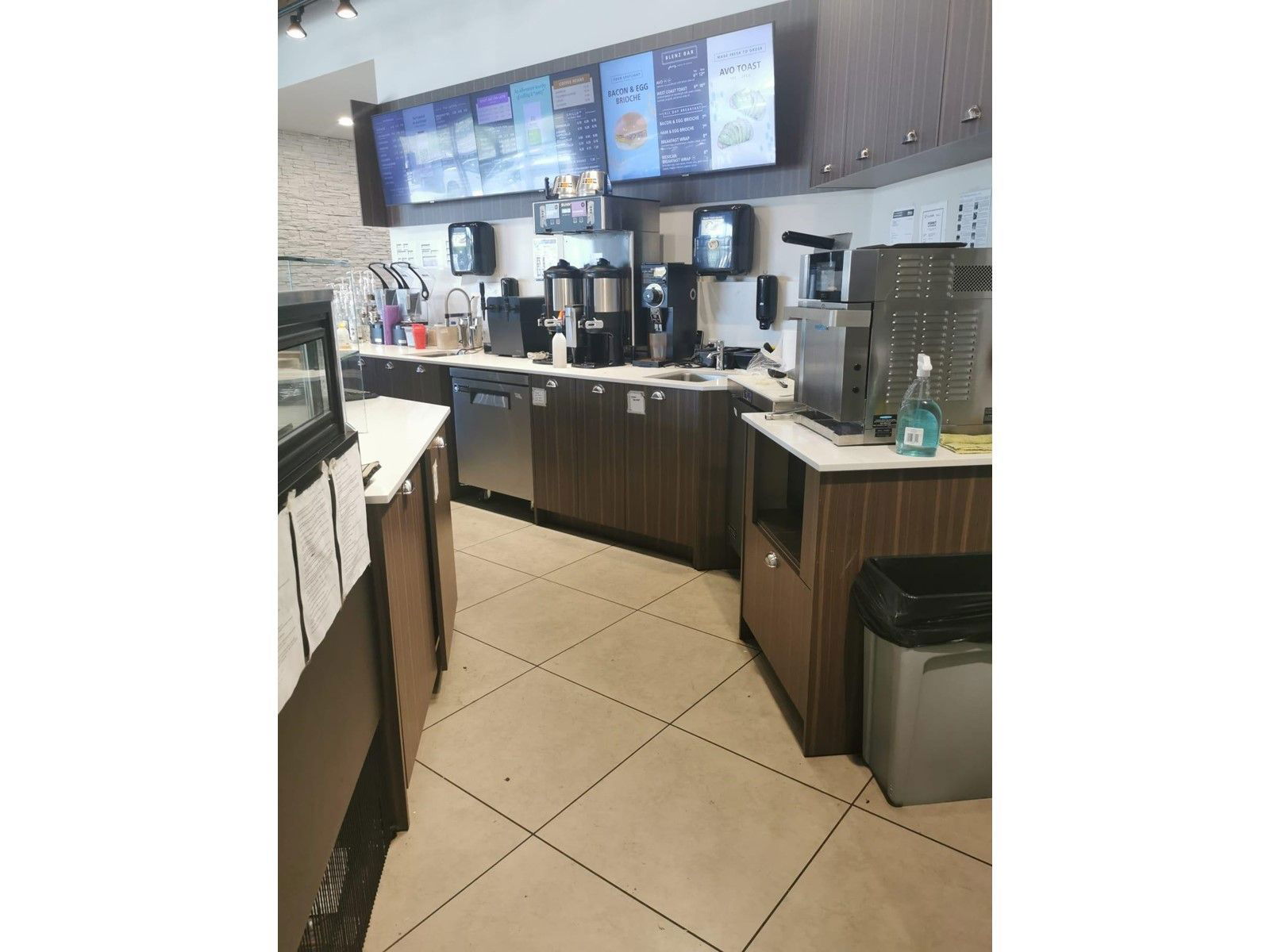 Image #1 of Restaurant for Sale at 170 2362 Whatcom Road, Abbotsford, British Columbia