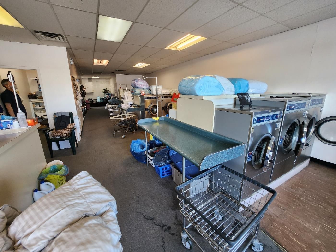 Image #1 of Business for Sale at 33324 S Fraser Way, Abbotsford, British Columbia