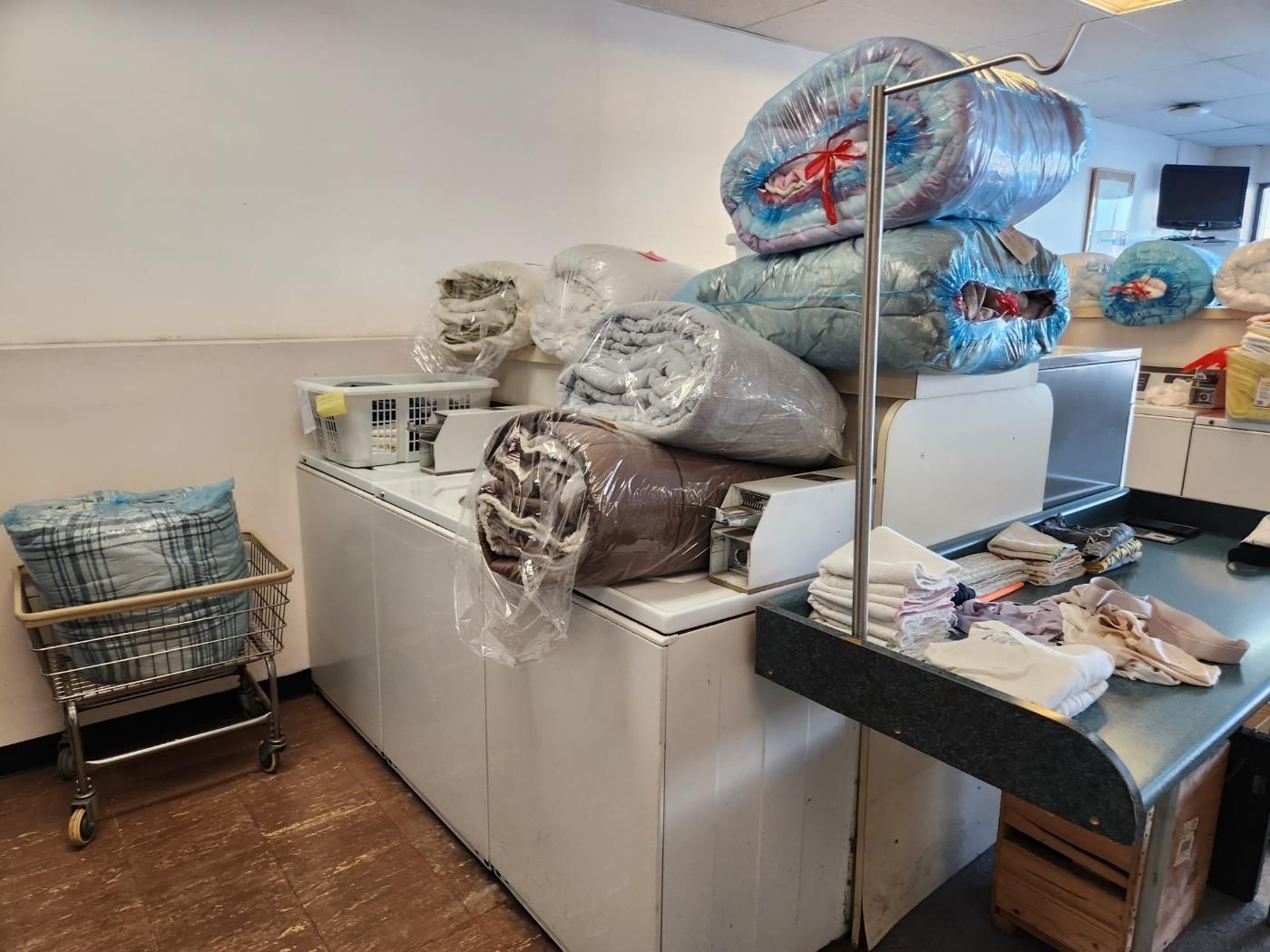 Image #1 of Business for Sale at 33324 S Fraser Way, Abbotsford, British Columbia