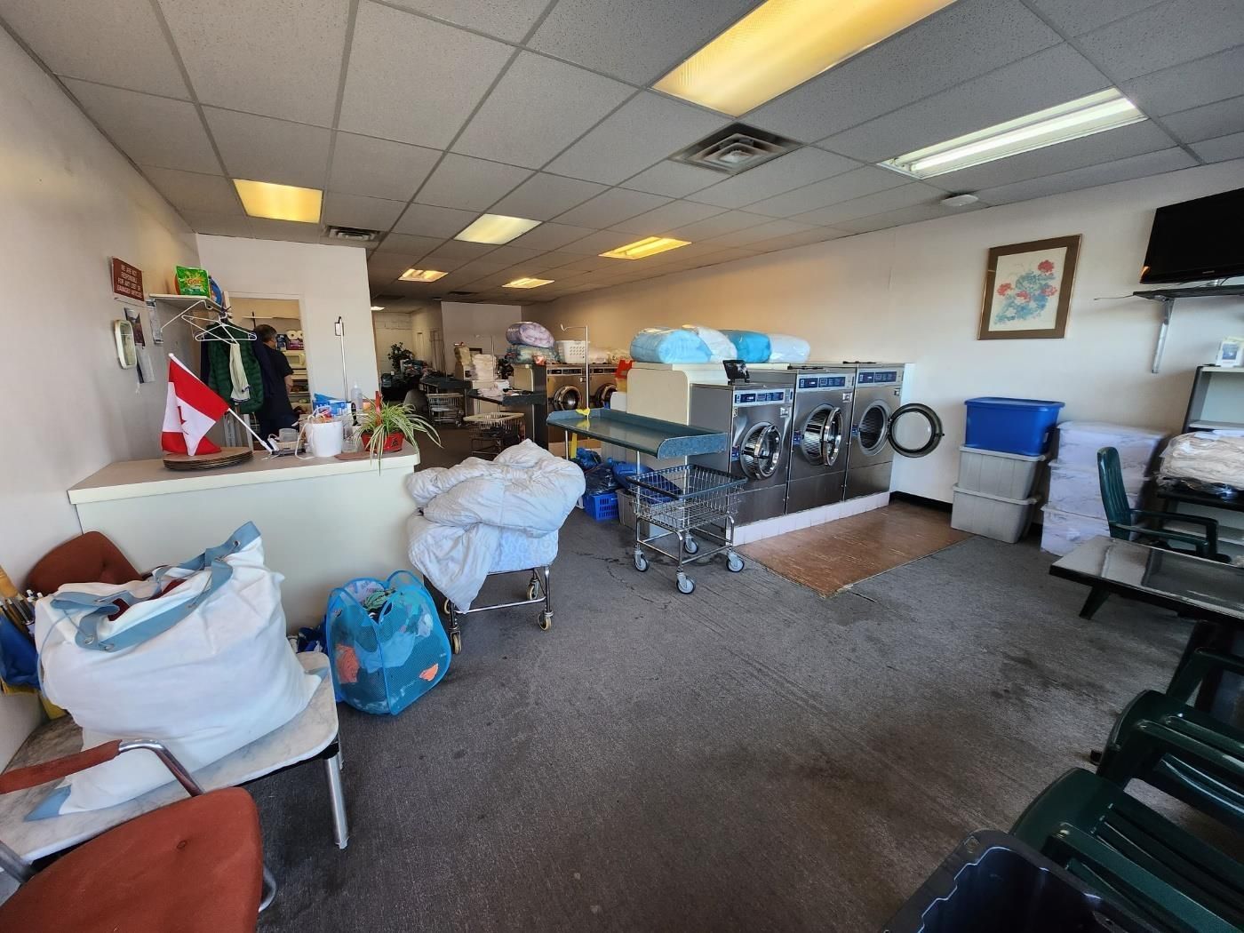 Image #1 of Business for Sale at 33324 S Fraser Way, Abbotsford, British Columbia
