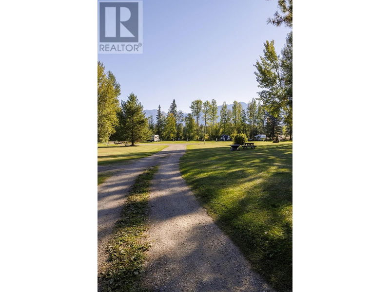 Image #1 of Business for Sale at 2435 E 16 Highway, Robson, British Columbia