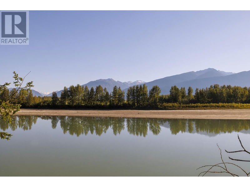 Image #1 of Business for Sale at 2435 E 16 Highway, Robson, British Columbia