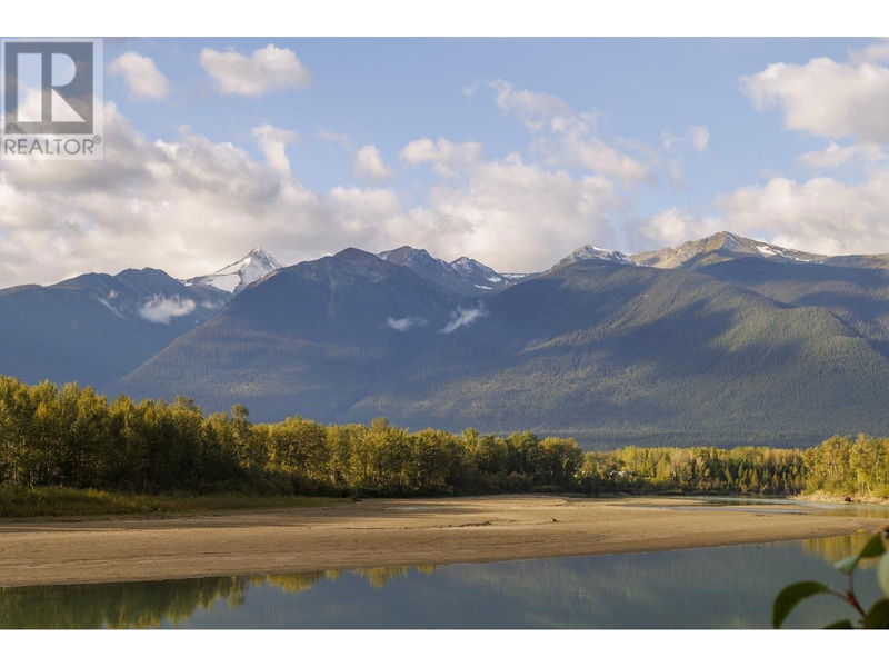 Image #1 of Business for Sale at 2435 E 16 Highway, Robson, British Columbia