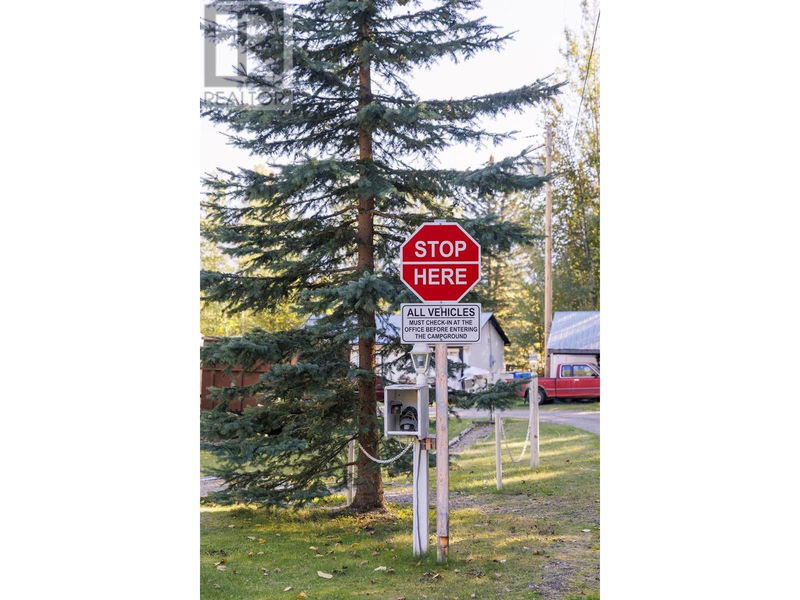 Image #1 of Business for Sale at 2435 E 16 Highway, Robson, British Columbia