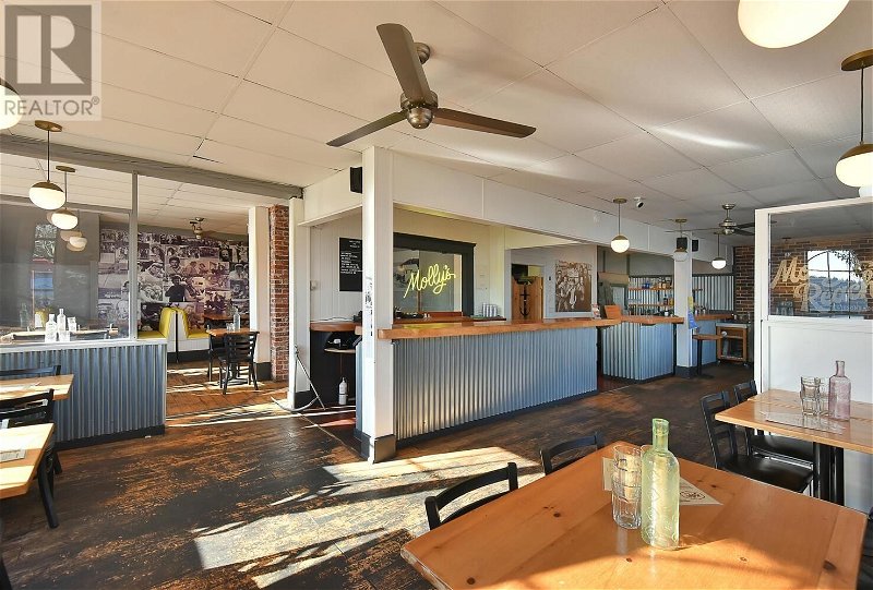 Image #1 of Restaurant for Sale at 647 School Road, Gibsons, British Columbia
