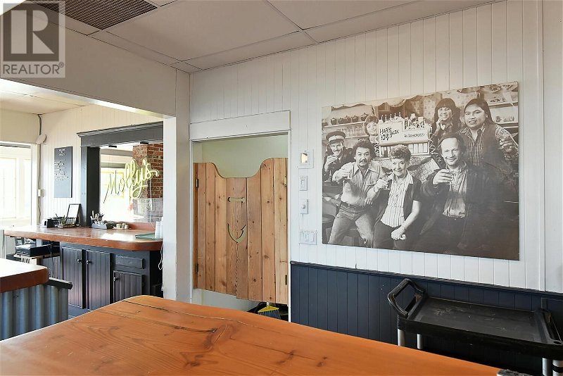 Image #1 of Restaurant for Sale at 647 School Road, Gibsons, British Columbia