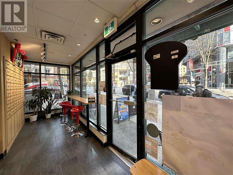 Image #1 of Restaurant for Sale at 290 Robson Street, Vancouver, British Columbia