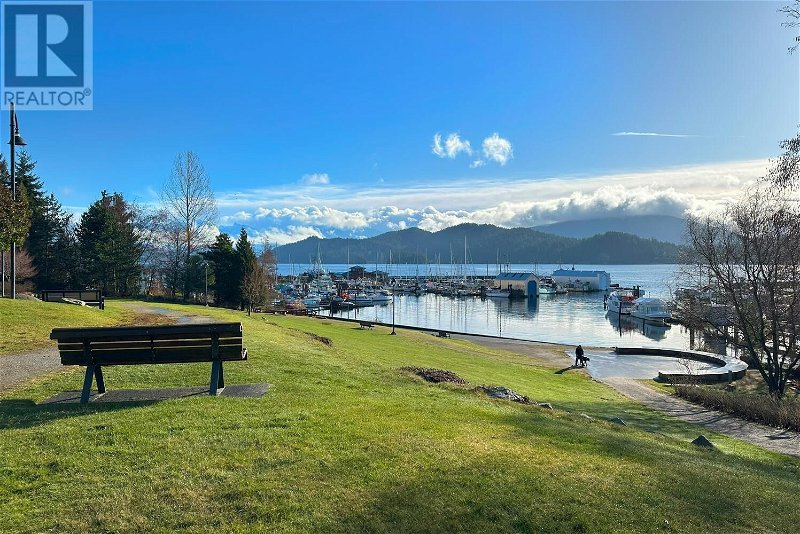 Image #1 of Restaurant for Sale at 201 280 Gower Point Road, Gibsons, British Columbia