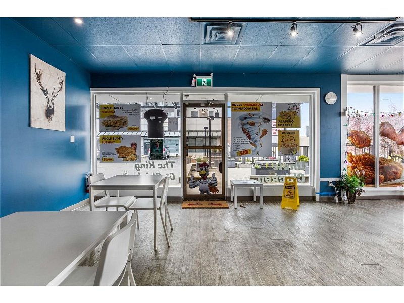 Image #1 of Restaurant for Sale at 101 32868 Ventura Avenue, Abbotsford, British Columbia