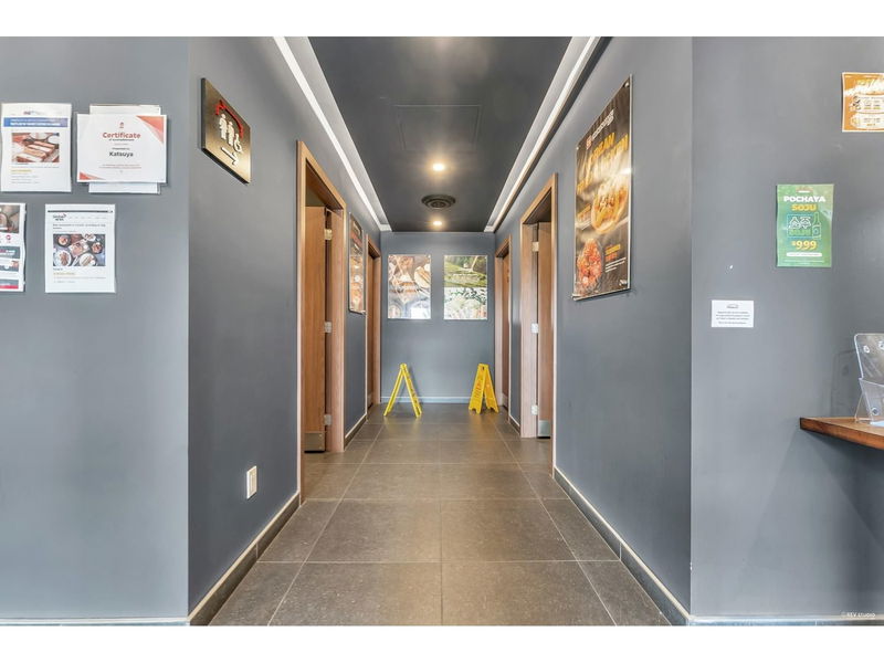 Image #1 of Restaurant for Sale at 6225 200 Street, Langley, British Columbia