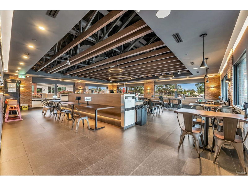 Image #1 of Restaurant for Sale at 6225 200 Street, Langley, British Columbia