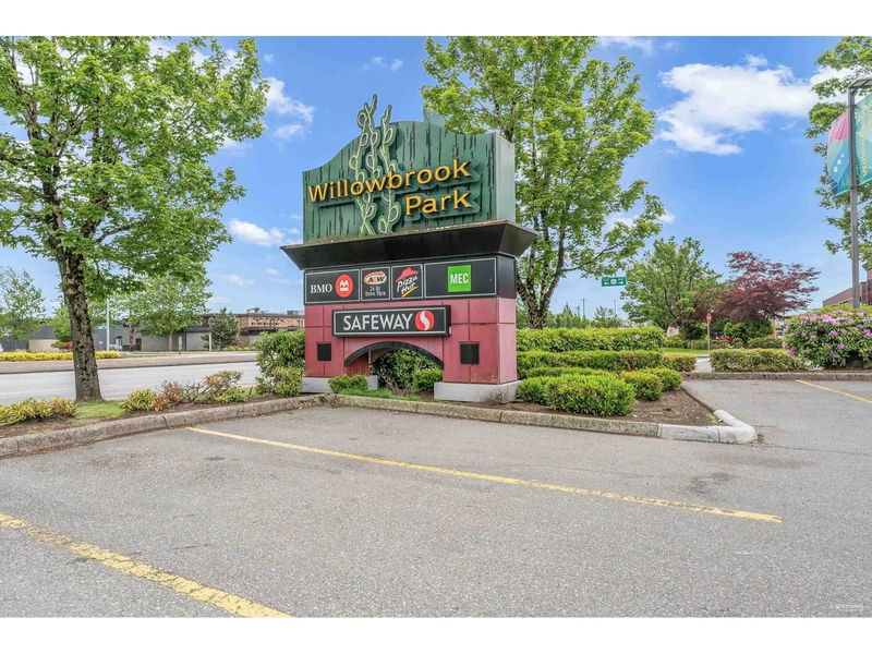 Image #1 of Restaurant for Sale at 6225 200 Street, Langley, British Columbia