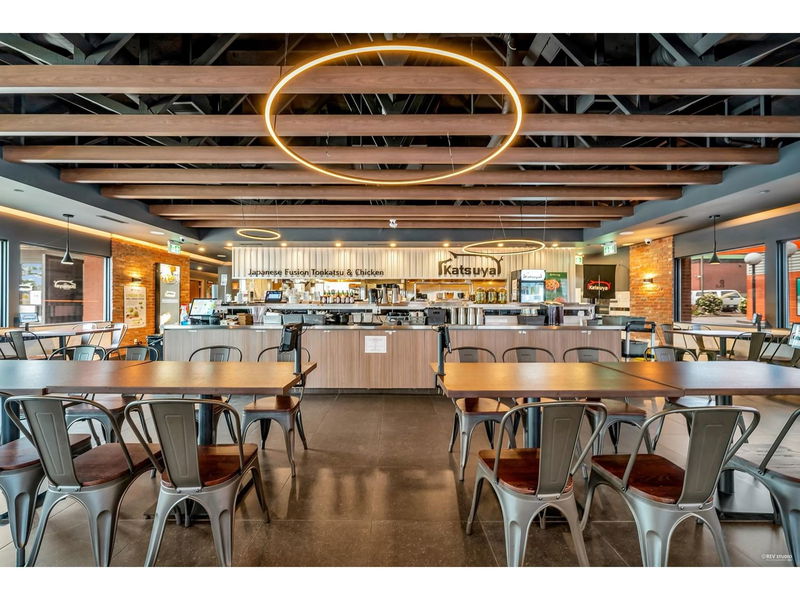 Image #1 of Restaurant for Sale at 6225 200 Street, Langley, British Columbia