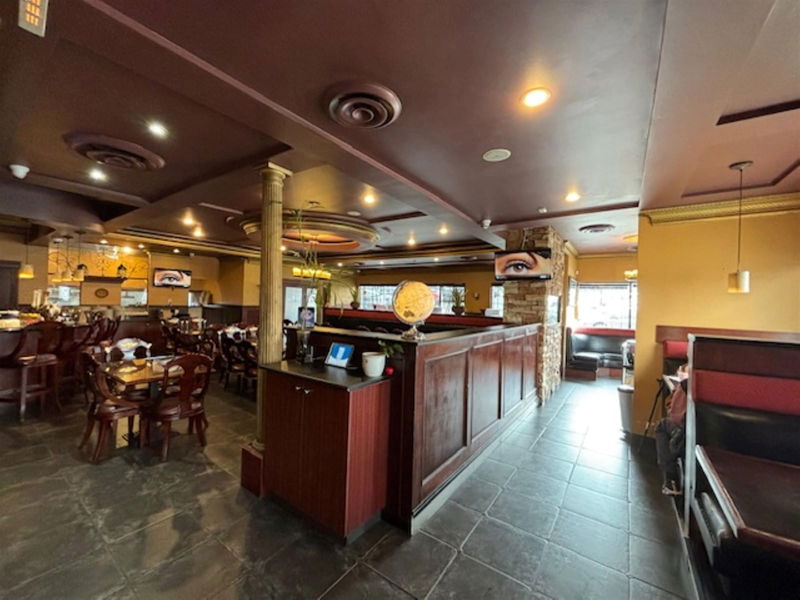 Image #1 of Restaurant for Sale at 9470 120 Street, Surrey, British Columbia