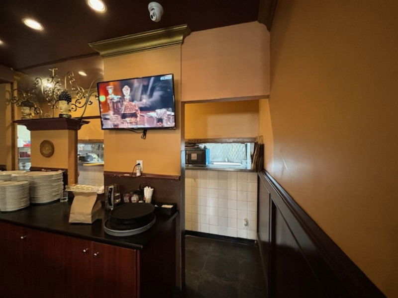 Image #1 of Restaurant for Sale at 9470 120 Street, Surrey, British Columbia