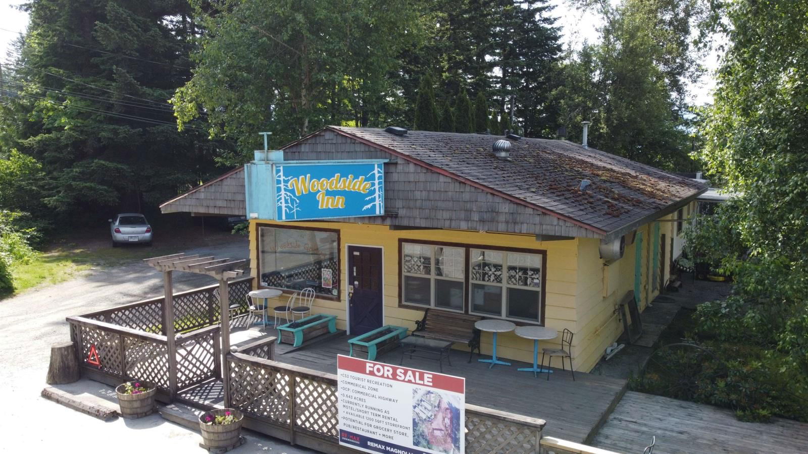 2226 LOUGHEED HIGHWAY Image 1