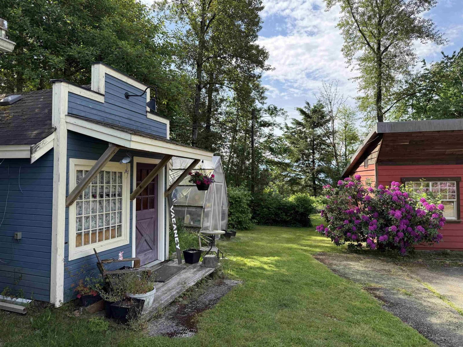 2226 LOUGHEED HIGHWAY Image 11