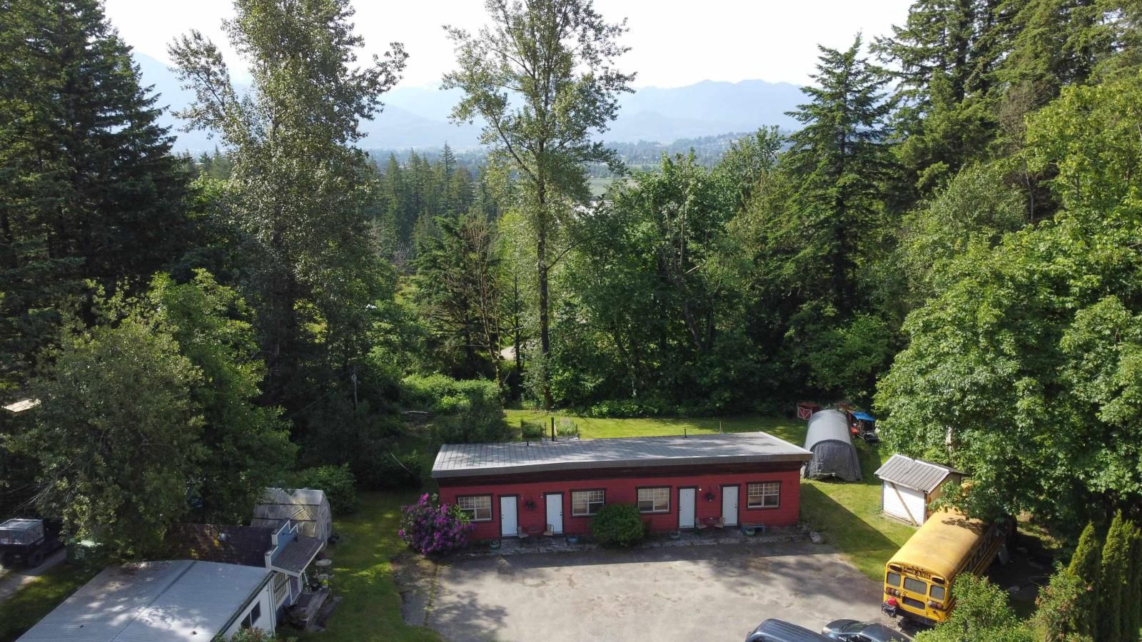 2226 LOUGHEED HIGHWAY Image 37
