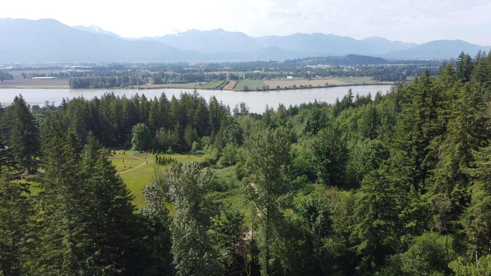 2226 LOUGHEED HIGHWAY Image 38
