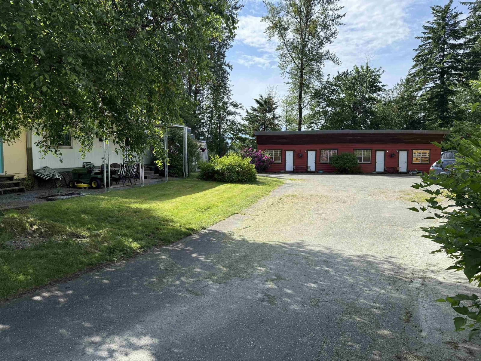 2226 LOUGHEED HIGHWAY Image 7