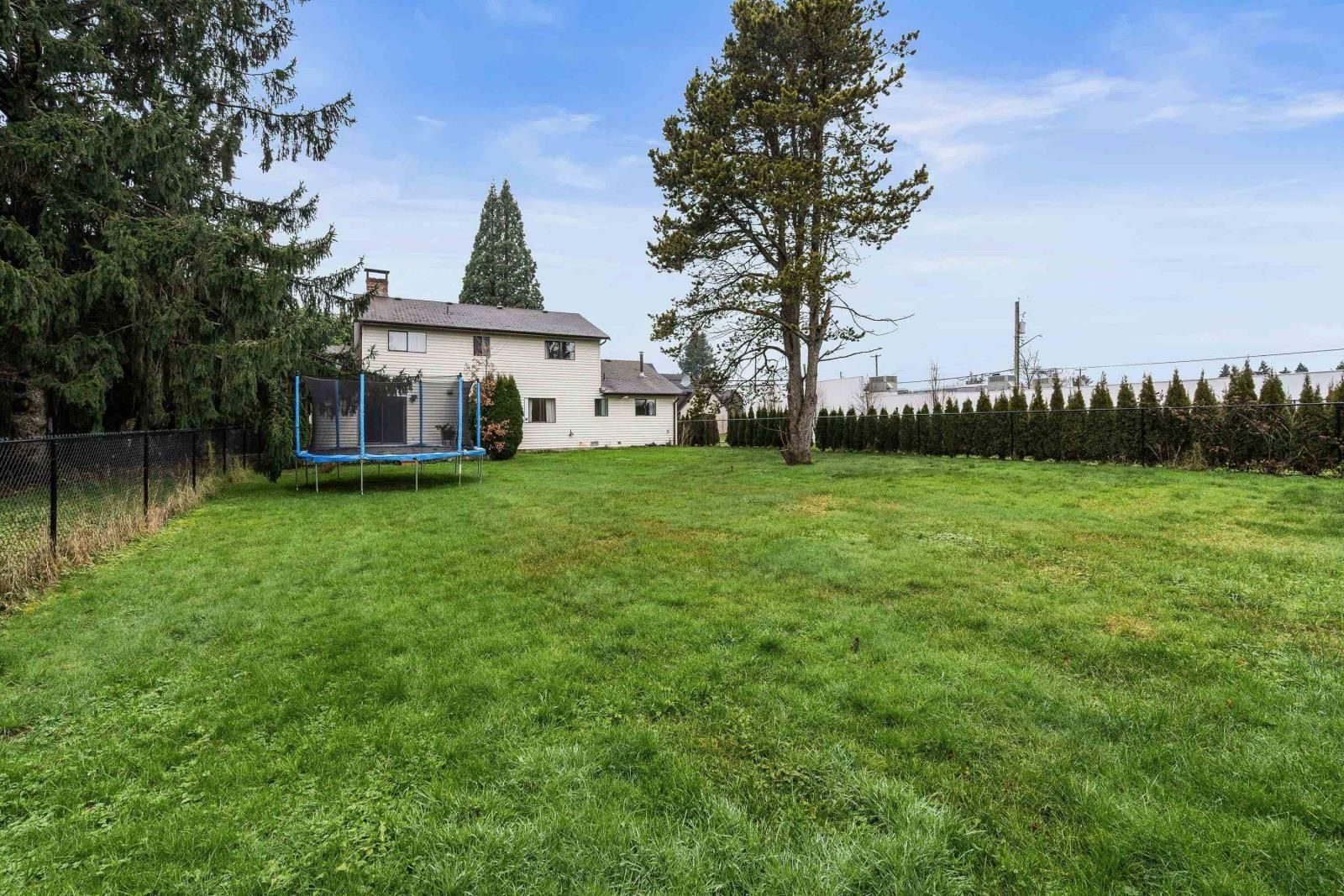 6396 SUMAS PRAIRIE ROAD Image 30