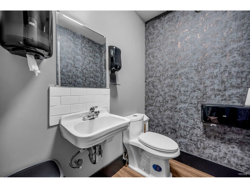 Image #1 of Restaurant for Sale at 101 20567 Fraser Highway, Langley, British Columbia