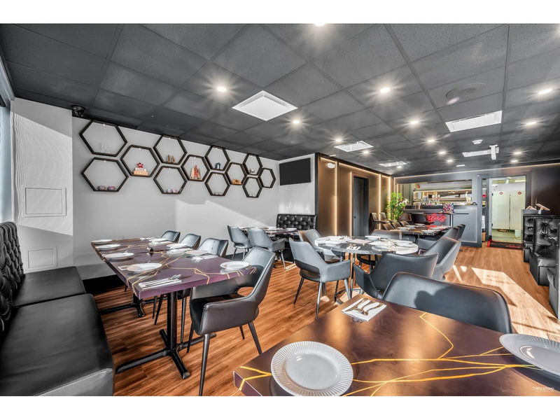Image #1 of Restaurant for Sale at 101 20567 Fraser Highway, Langley, British Columbia