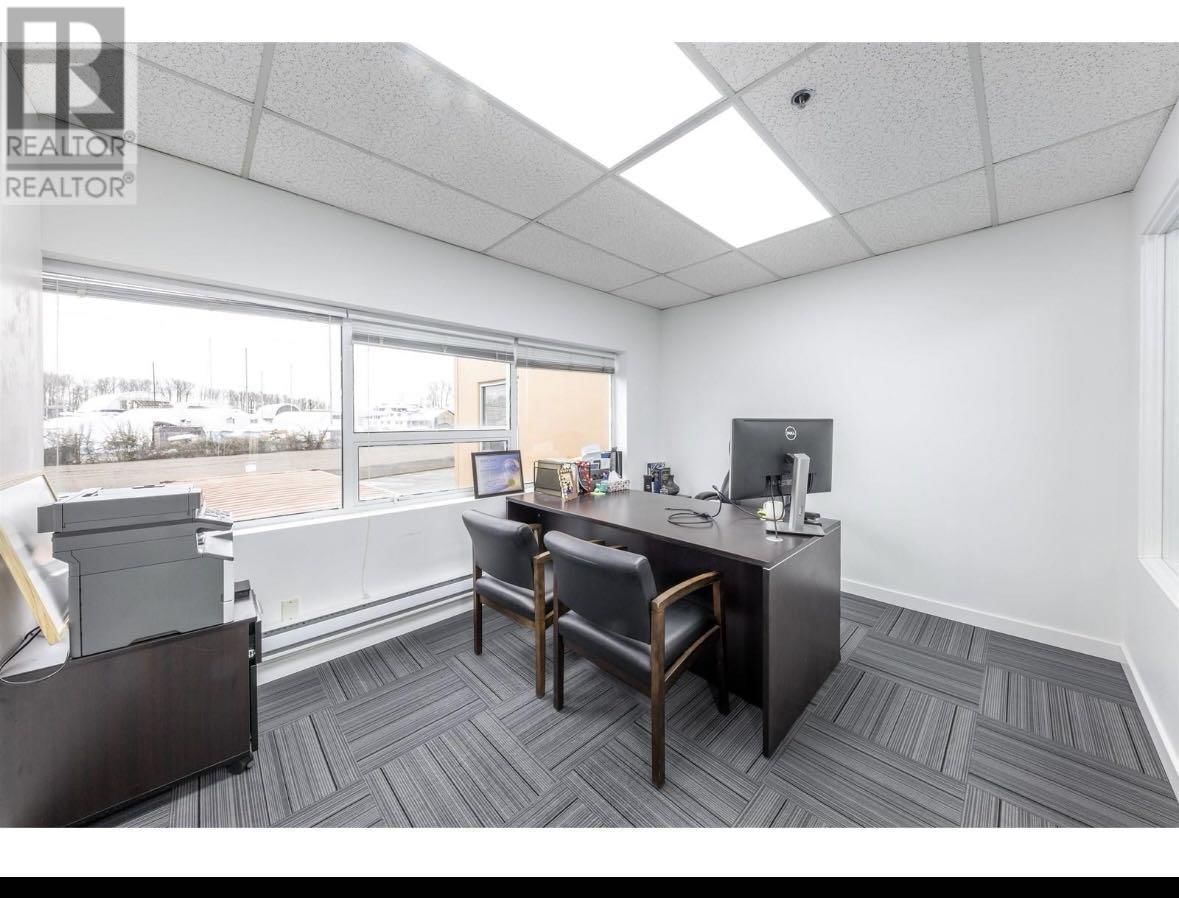 115 - 6753 GRAYBAR ROAD Image 10