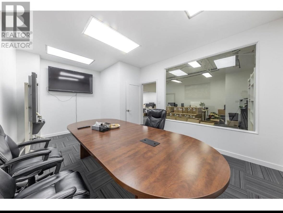 115 - 6753 GRAYBAR ROAD Image 6