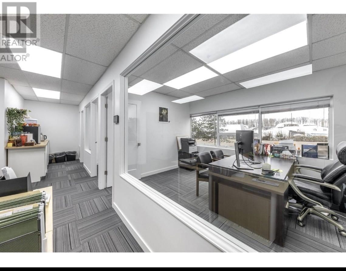 115 - 6753 GRAYBAR ROAD Image 9