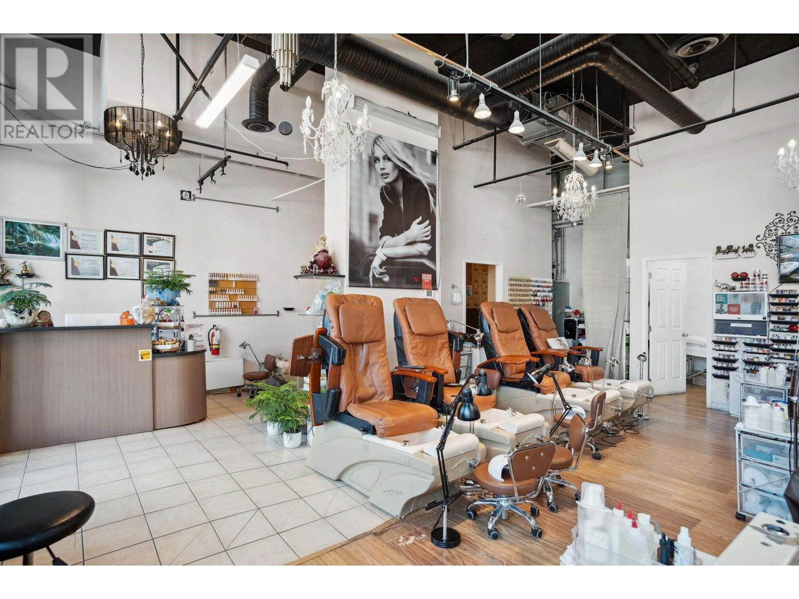 1066 BROADWAY Image 5