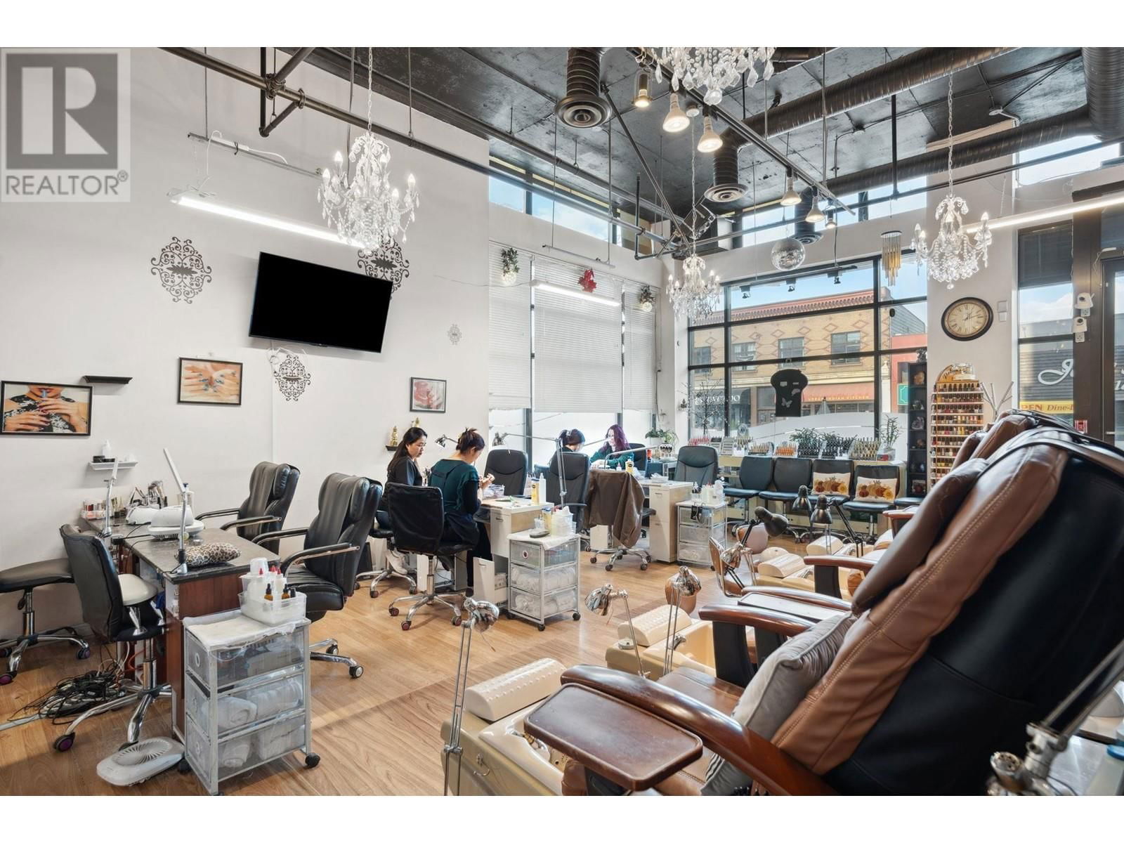 1066 BROADWAY Image 6