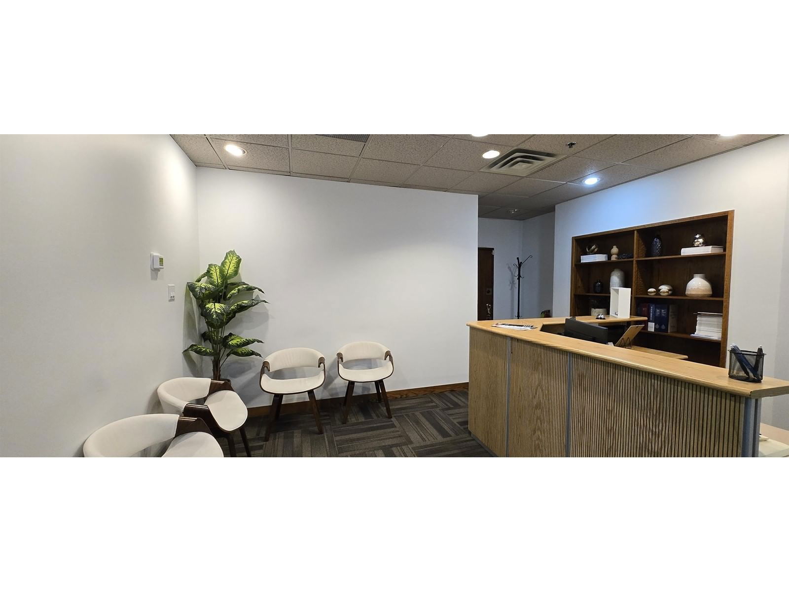 202 - 6935 120 Image 2