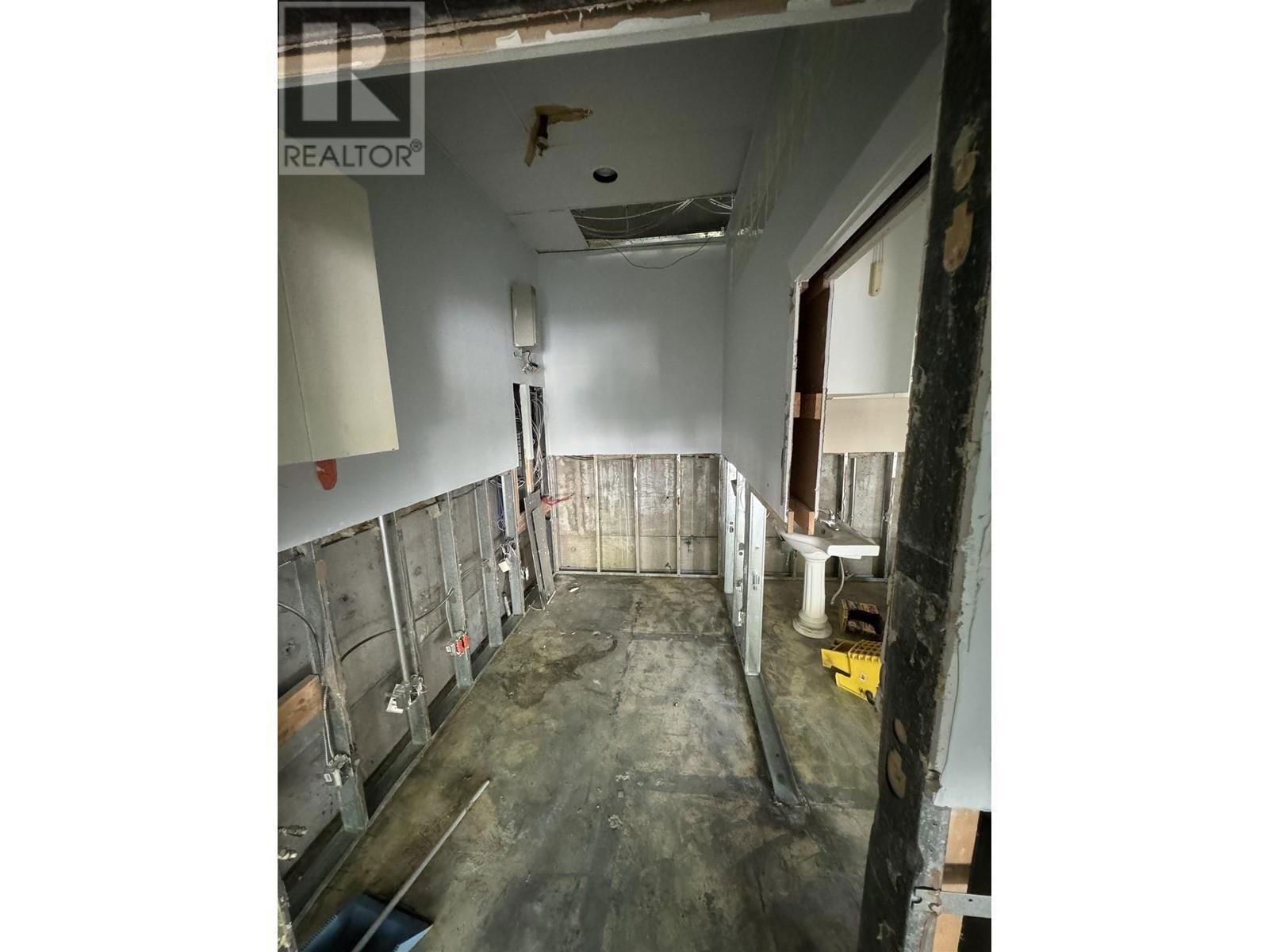 1141 MAIN STREET Image 7
