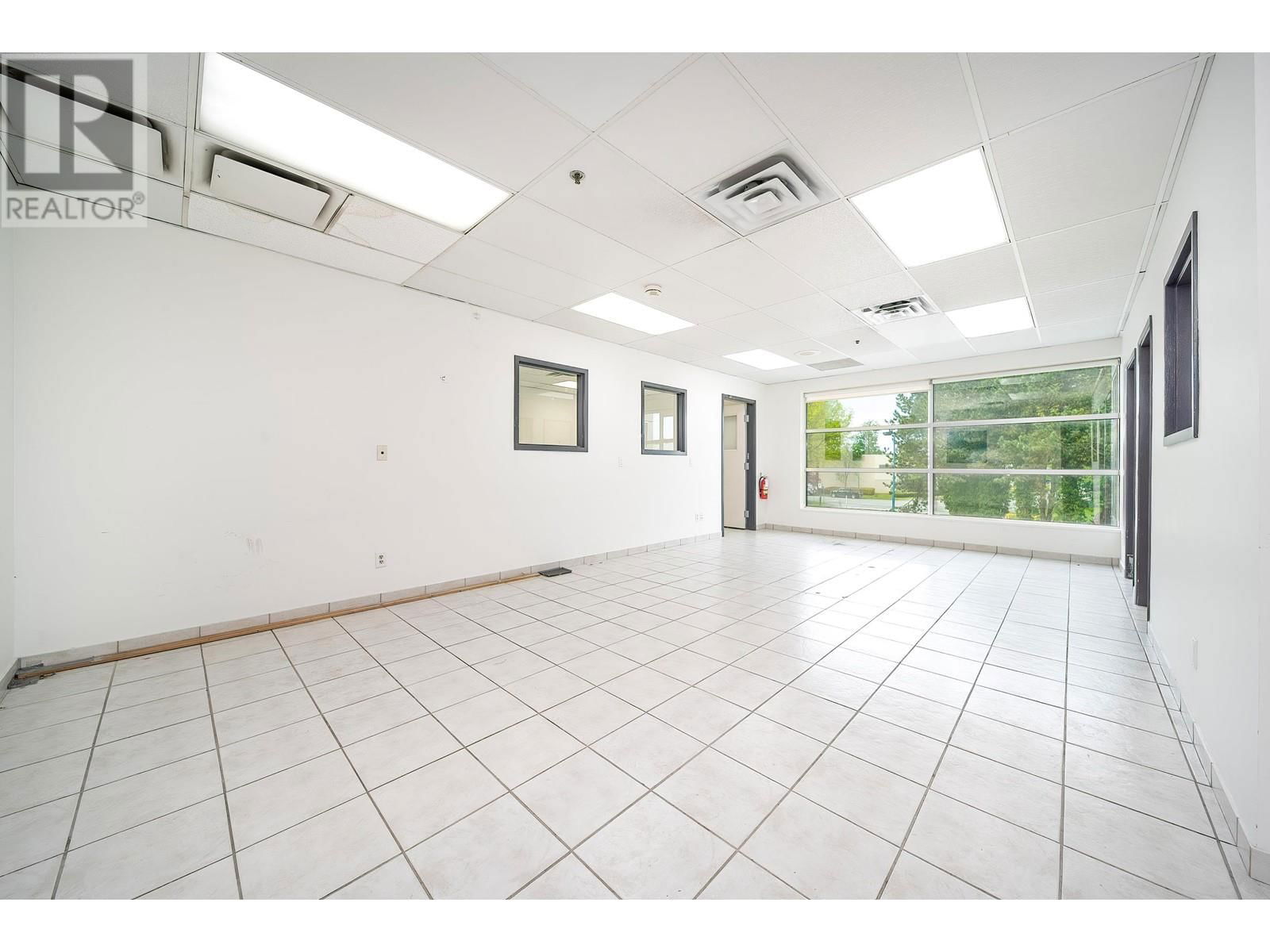 14 - 3871 NORTH FRASER WAY Image 17