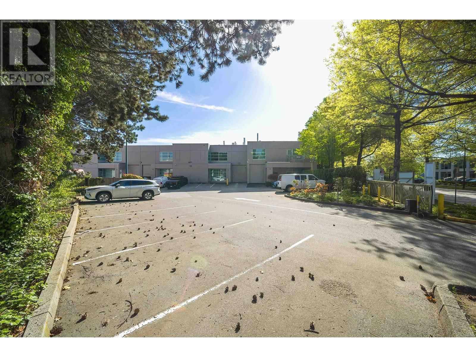 14 - 3871 NORTH FRASER WAY Image 31
