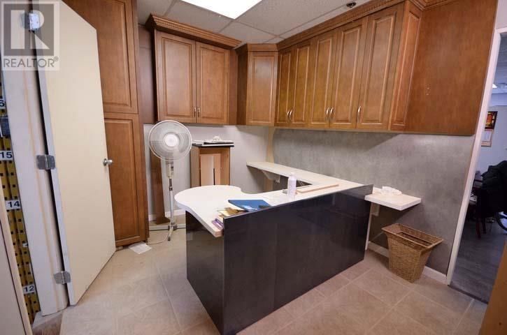 180 - 6751 GRAYBAR ROAD Image 25
