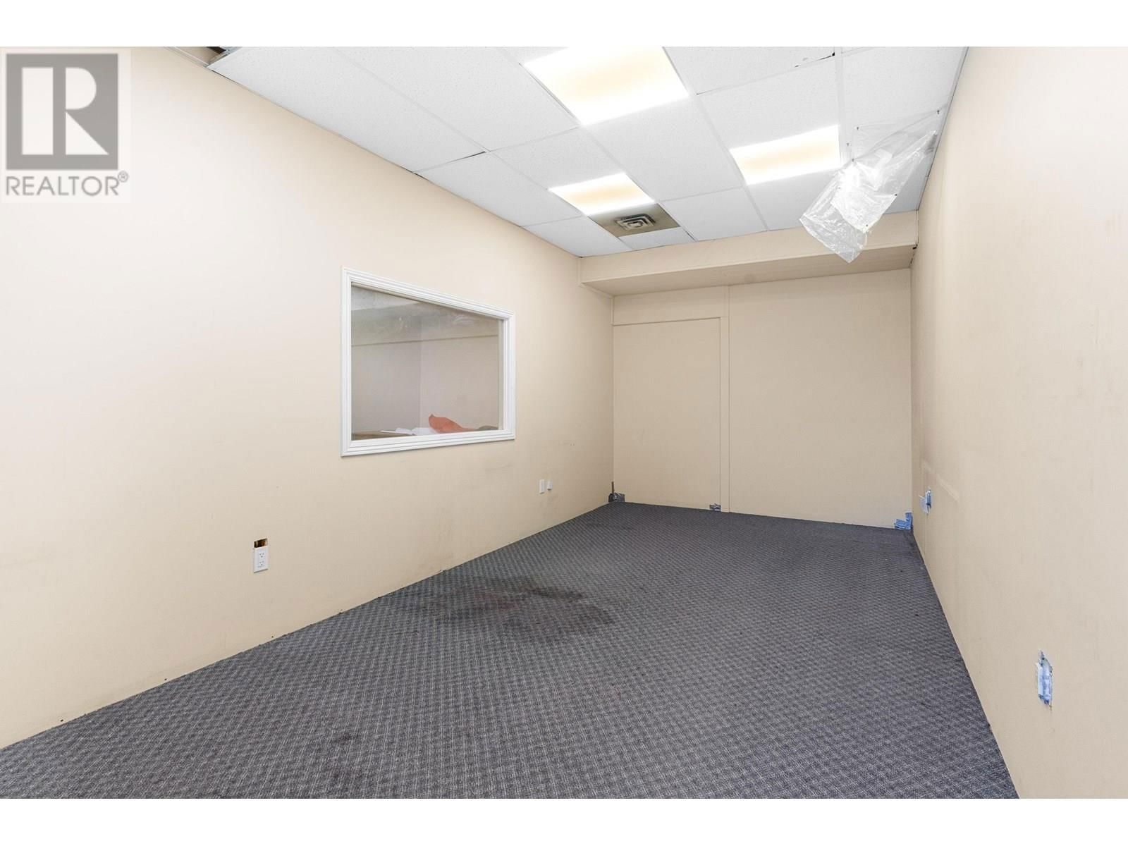 6360 KINGSWAY Image 23