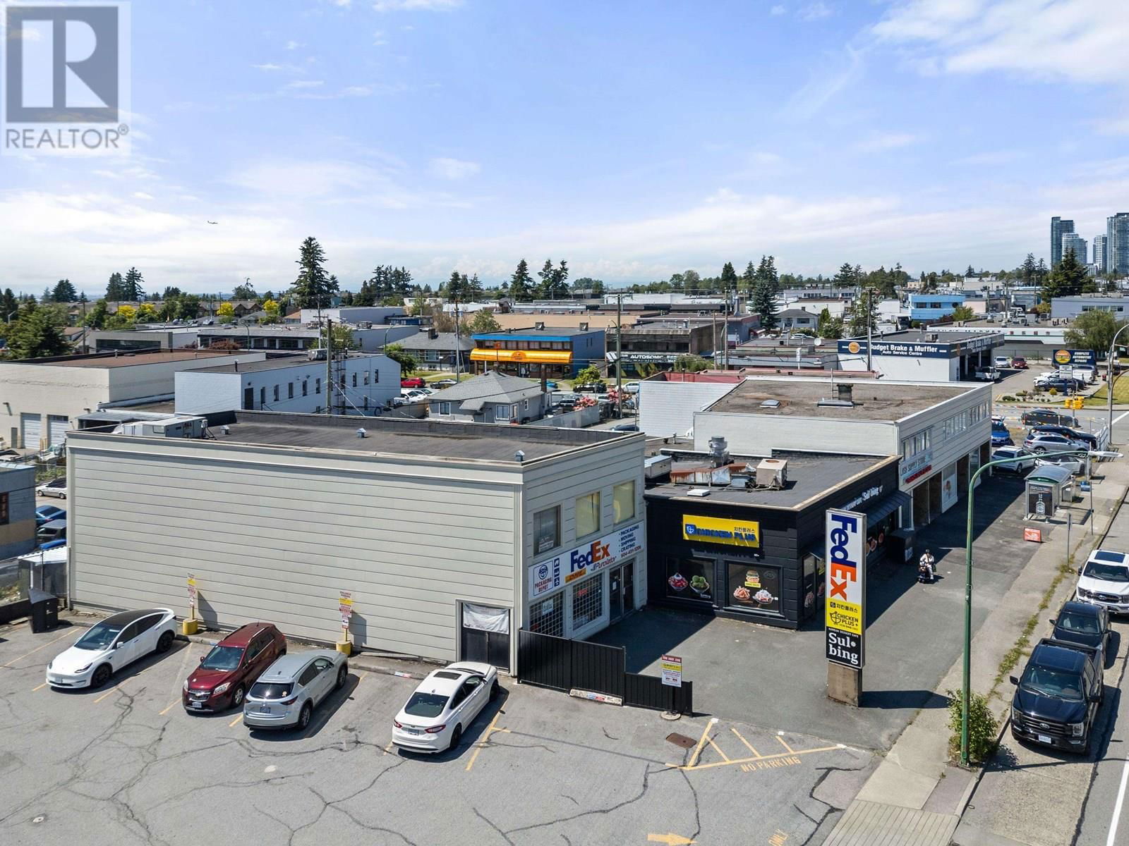 6360 KINGSWAY Image 32