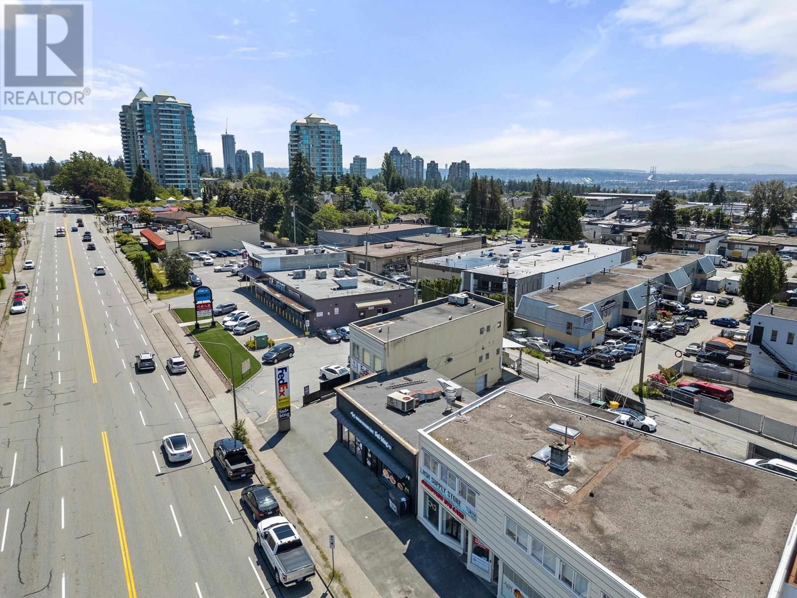 6360 KINGSWAY Image 33