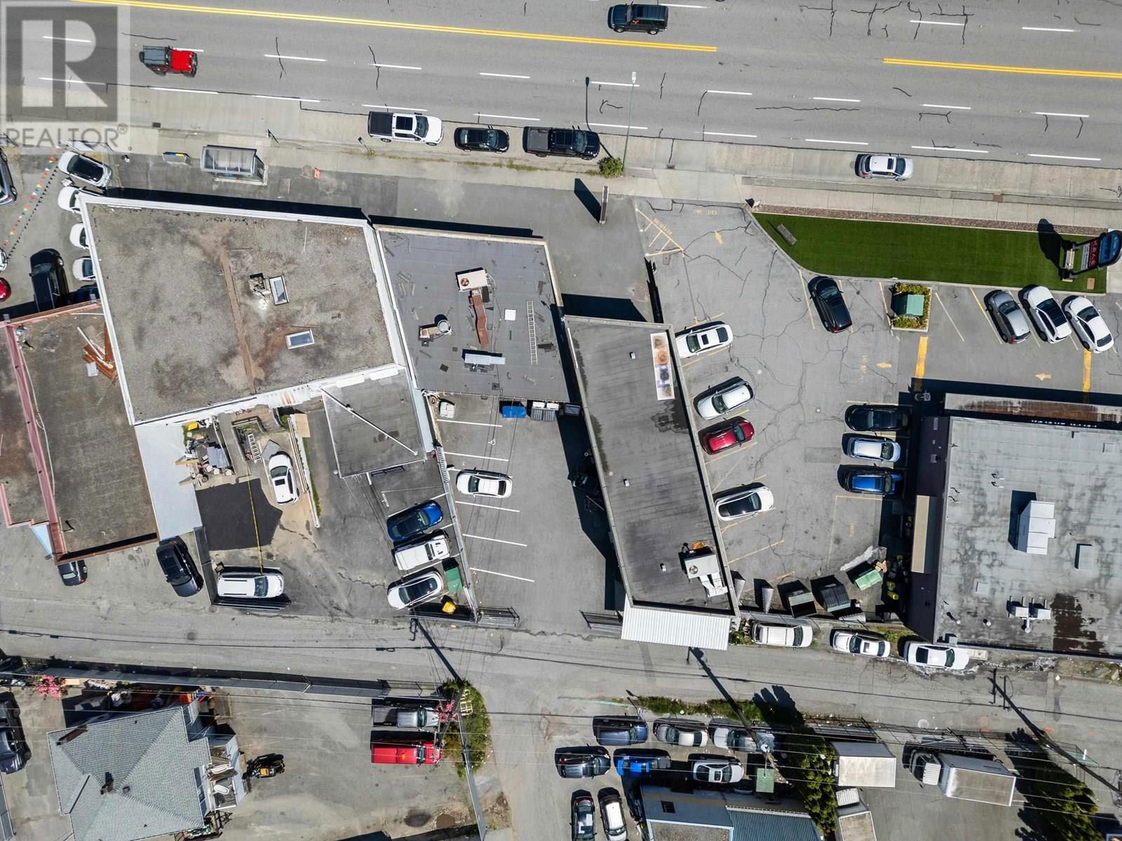 6360 KINGSWAY Image 38