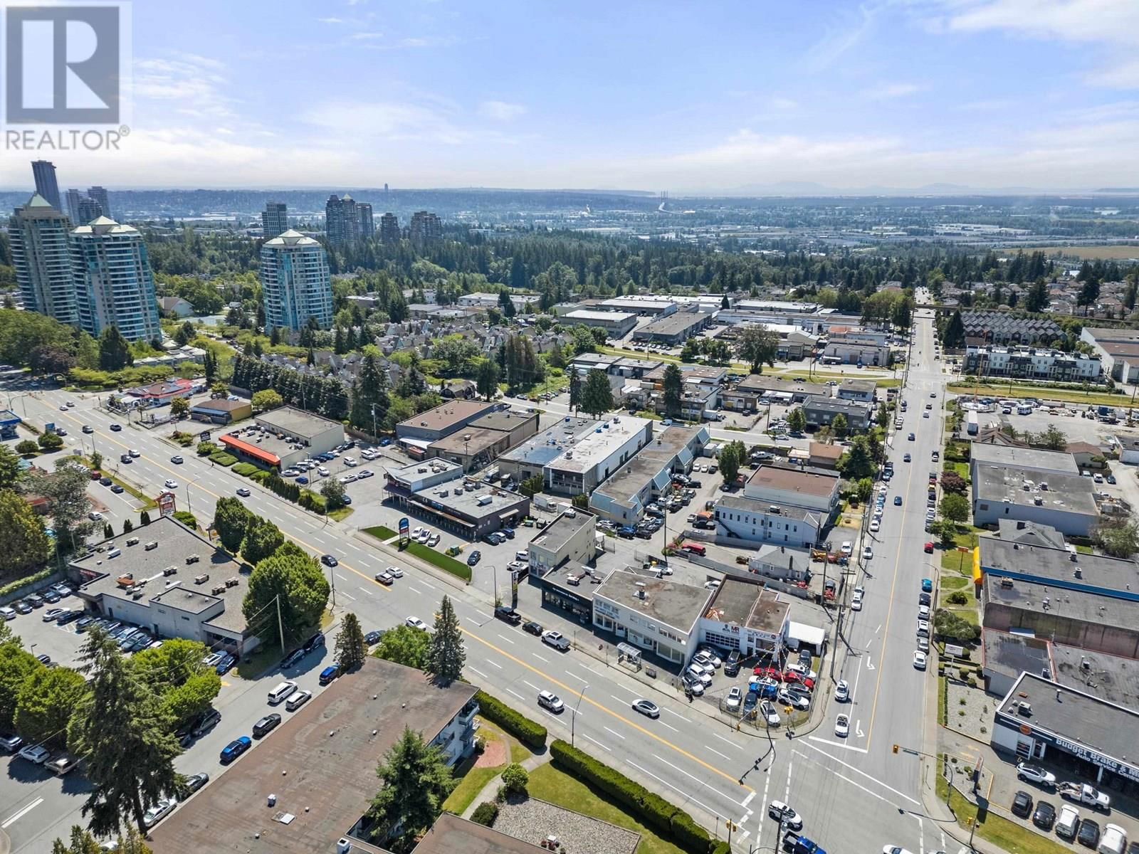 6360 KINGSWAY Image 39